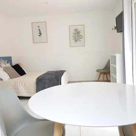 Au Calme, Proche Commerces Et Plages Apartamento *
