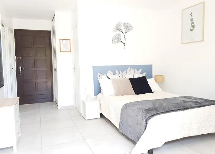 Au Calme, Proche Commerces Et Plages شقة أنتيب